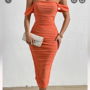 Off the shoulder ruched bodycon dress